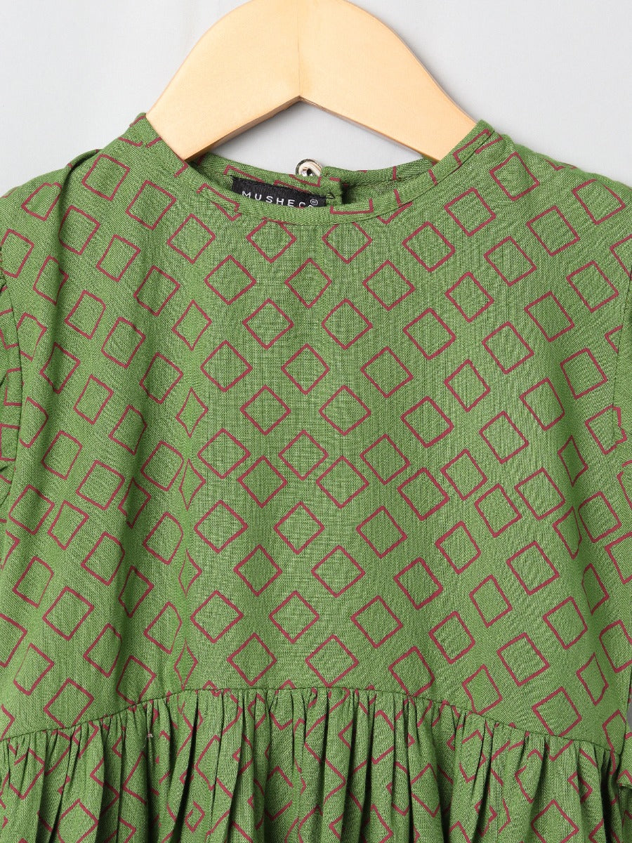 Printed Frock In Rayon Fabric With Elasticated Sleeves