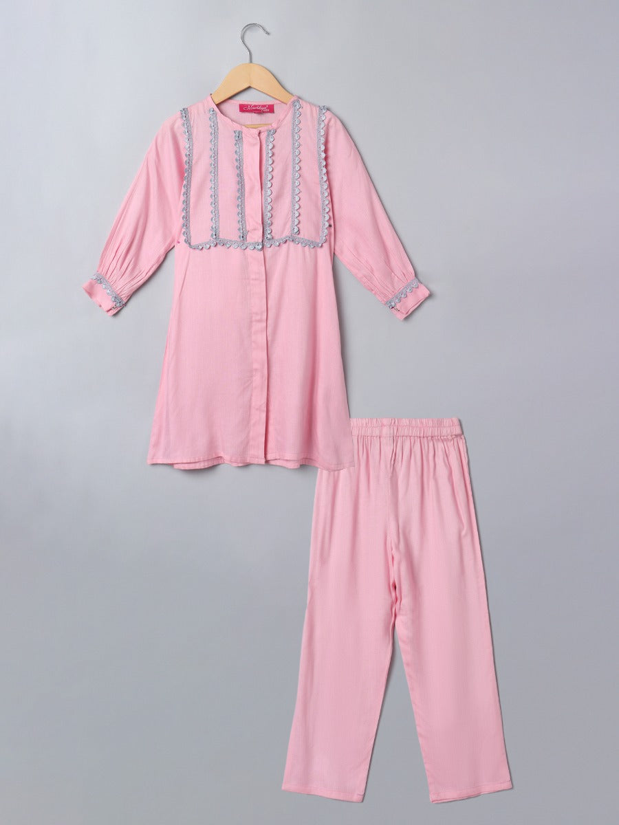 Two Pcs Suit For Girls In Rayon Fabric With Lacework