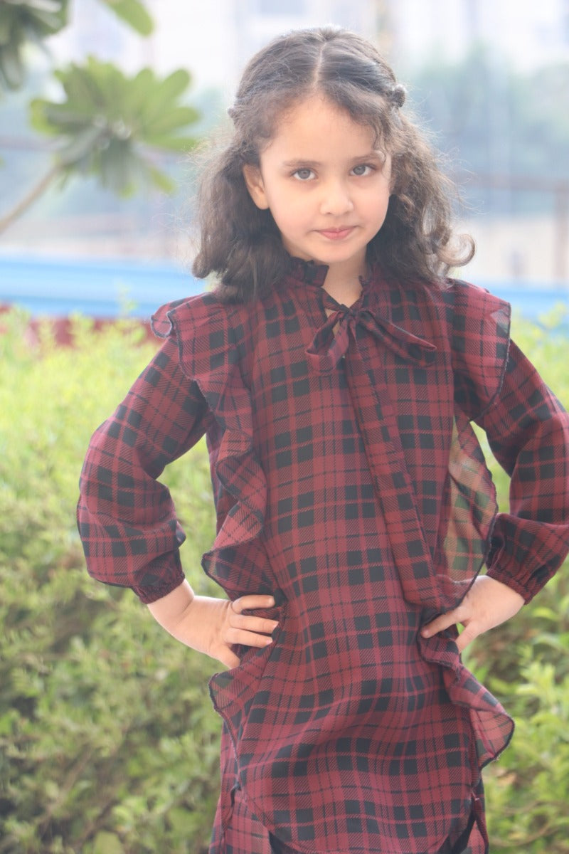 Stylish yet Elegant Frock for Baby Girl in Georgette Fabric