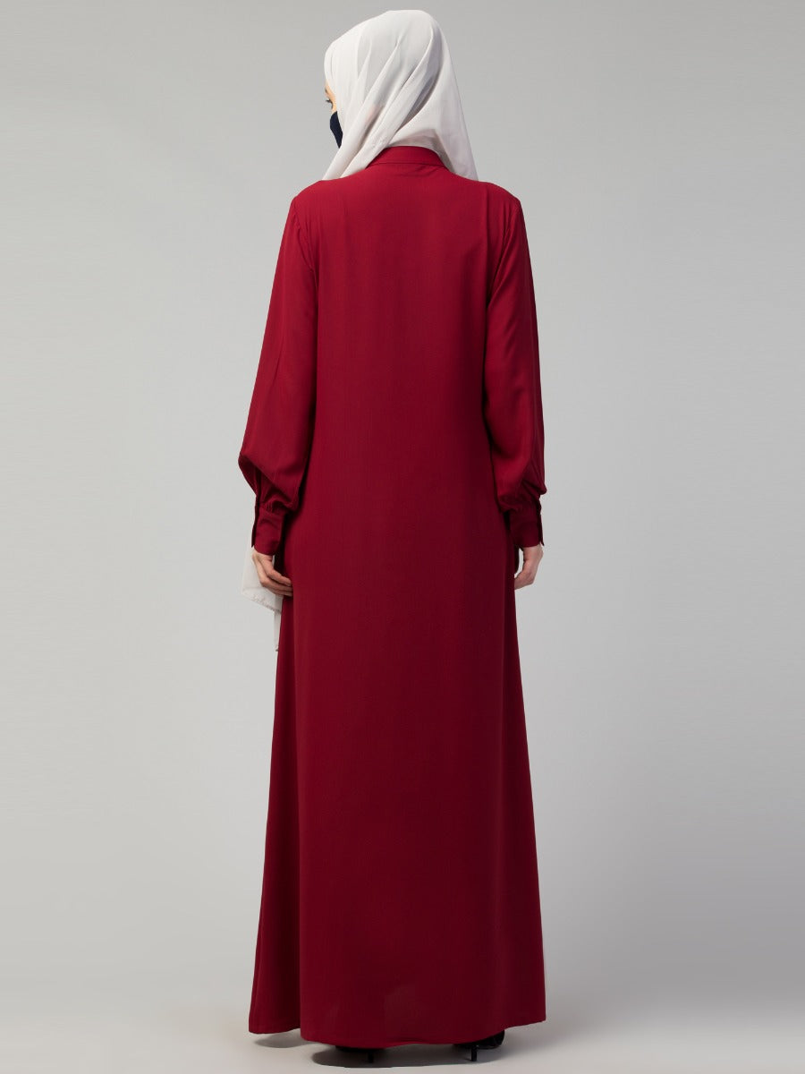 Abaya With Pleats and Side Opening In Stretchable Fabric