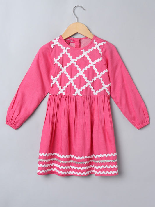 Two Pcs Suit For Girls In Rayon Fabric With Lacework
