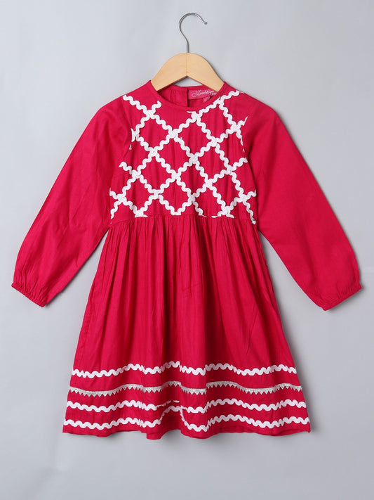 Two Pcs Suit For Girls In Rayon Fabric With Lacework