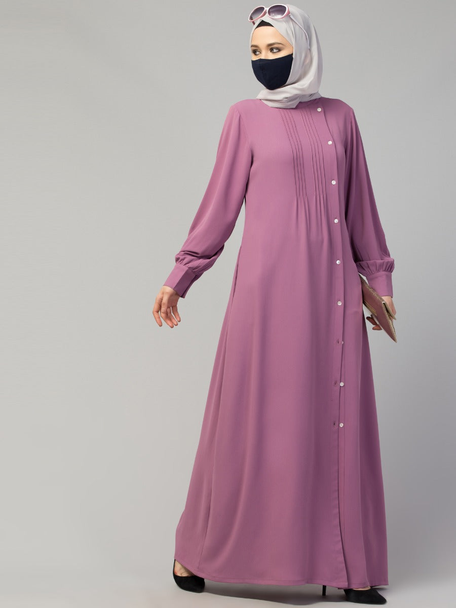 Abaya With Pleats and Side Opening In Stretchable Fabric