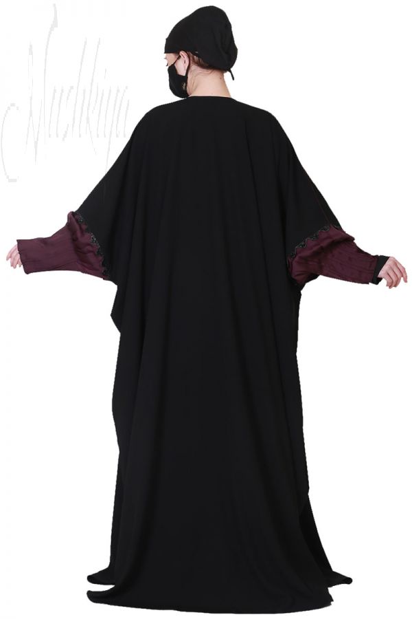Three Pieces Set Of An Inner Abaya and a Dual Color Kaftan and a Matching Hijab.