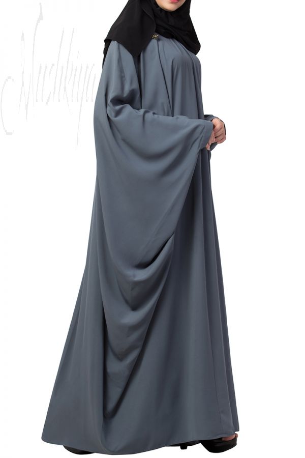 Simple yet Elegant Islamic Kaftan Abaya With Pleats on Neck