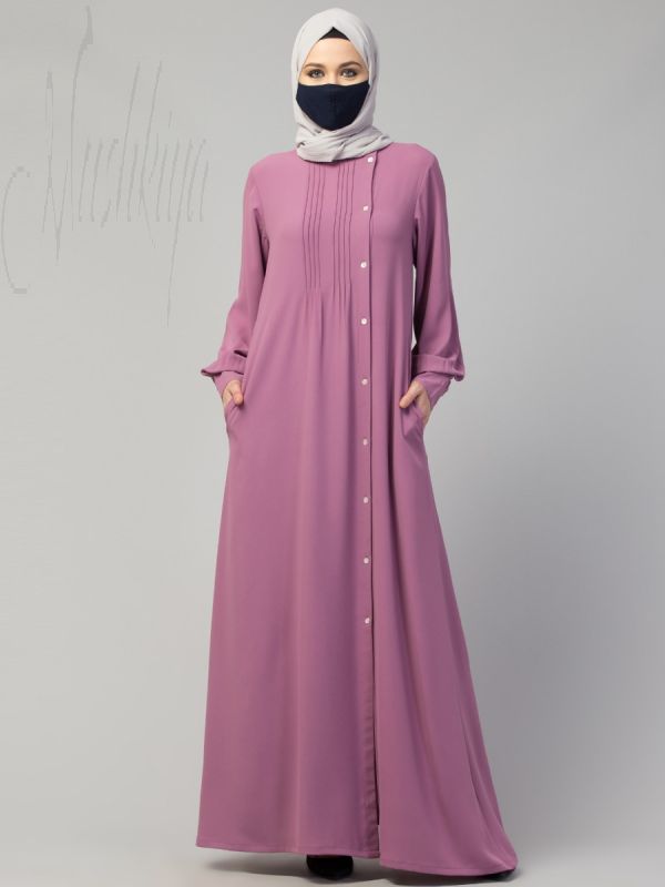 Abaya With Pleats and Side Opening In Stretchable Fabric