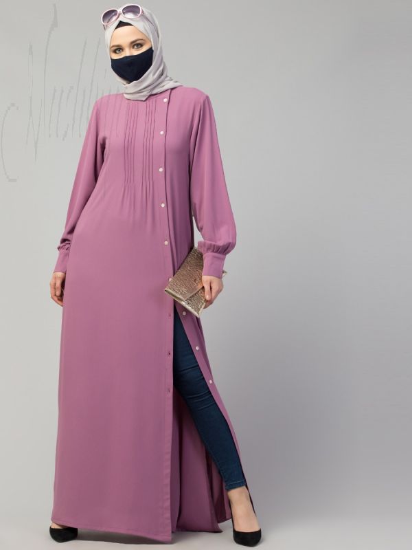 Abaya With Pleats and Side Opening In Stretchable Fabric