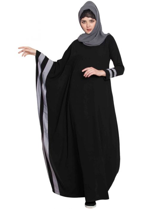 grey and black abaya