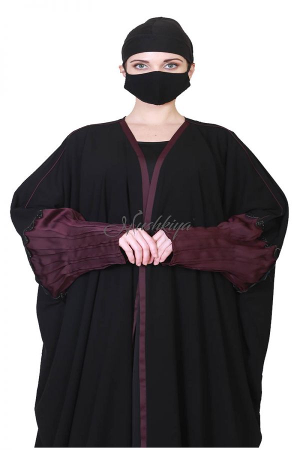 Three Pieces Set Of An Inner Abaya and a Dual Color Kaftan and a Matching Hijab.